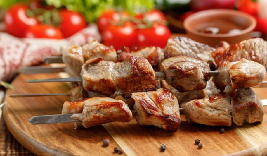Рецепт пикантного шашлыка из свинины с манго