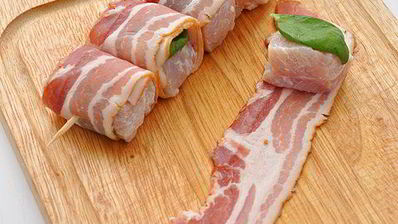 шашлычки из индейки с беконом