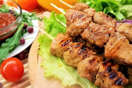 Шашлык из индейки в клюквенно медовом маринаде