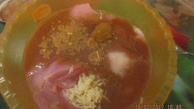 шашлык из куриных грудок с соусом из киви и меда