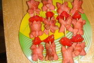 Шашлык из сосисок
