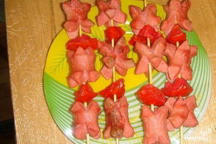 Шашлык из сосисок