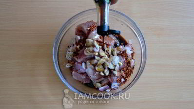 шашлык из свинины в банке в духовке