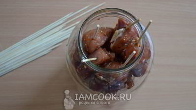 шашлык из свинины в банке в духовке