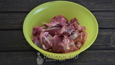 шашлык в духовке в банке на шпажках