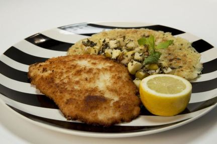 Куриный шницель с рисовым драником