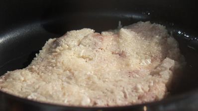 пюре из цветной капусты с оригинальным свиным шницелем