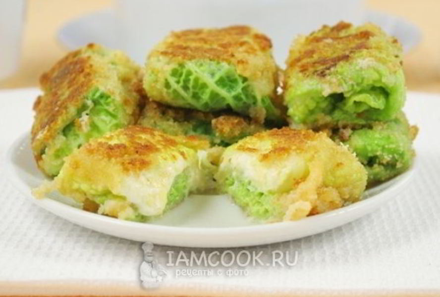 Шницель из савойской капусты с сырной начинкой