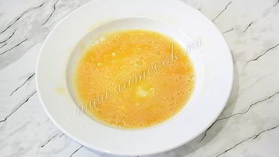 шницель из савойской капусты с сырной начинкой