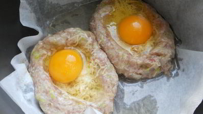 свиной шницель с сыром и яйцом в мультиварке