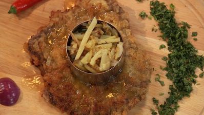 венскии шницель с жареным картофелем