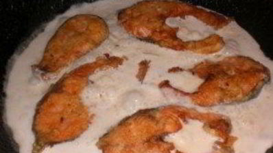 стейк из горбуши на сковороде