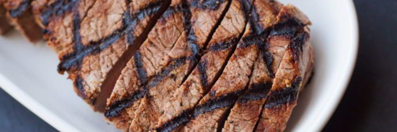 Стейк из говядины на гриле