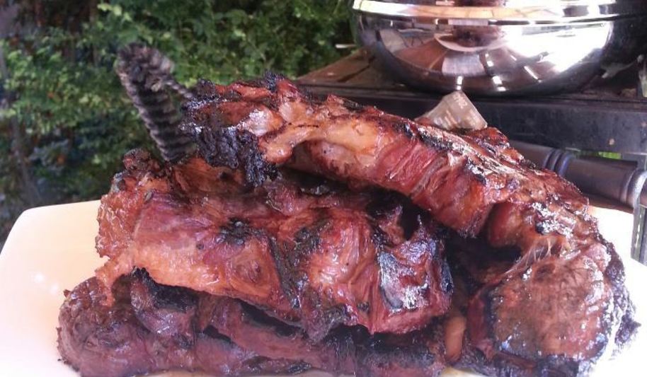 Рецепт стейка из говядины на мангале