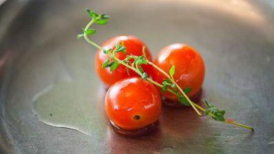 стейк из говядины с красной фасолью