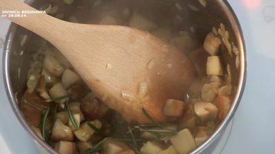 стейк из говядины с печеными корнеплодами