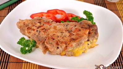 стейк из свинины с сыром в микроволновке