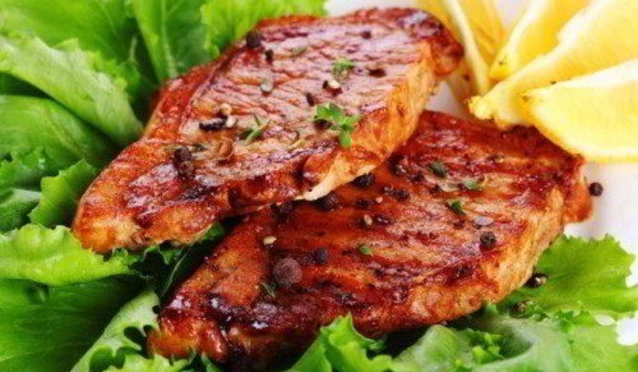 Рецепт стейка на гриле в лимонно-медовом маринаде