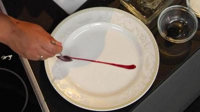 стейк с черным трюфелем, фуа-гра и томленым корнем сельдерея