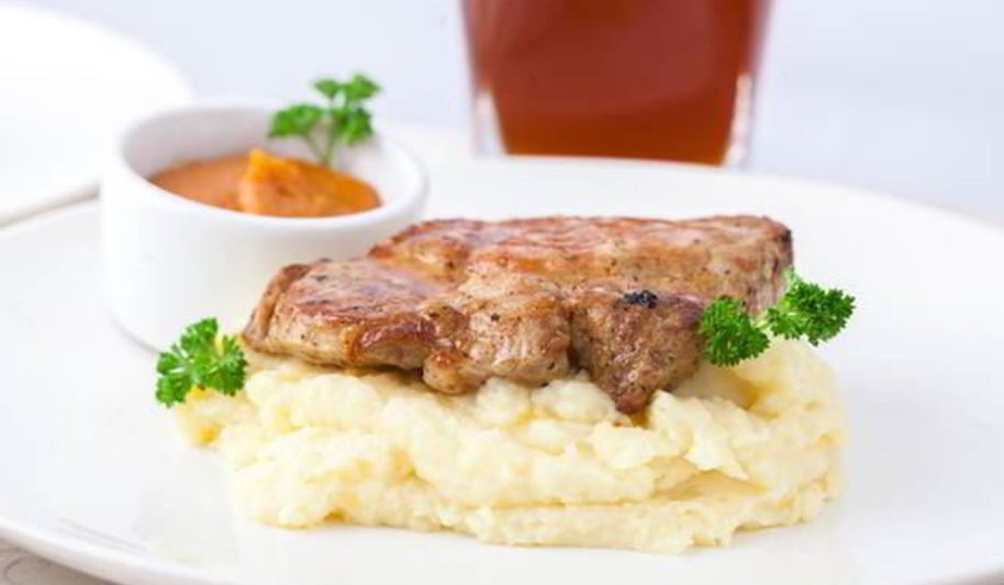 Рецепт стейка с фруктовым чатни и пюре