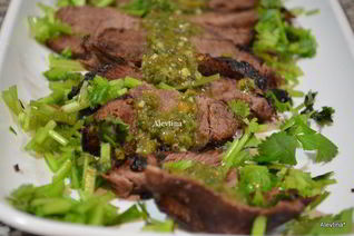 Стейк с соусом халапеньо Чимичурри