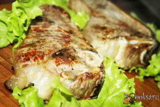 Стейки из говядины на косточке со сливочным маслом