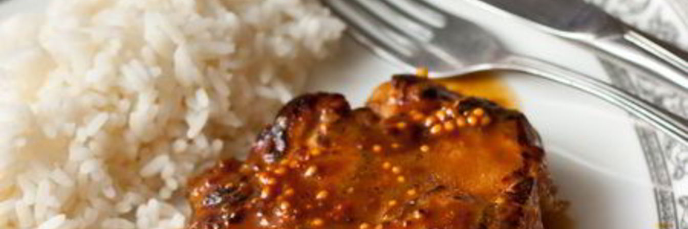 Стейки из свинины с апельсиново-горчичным соусом