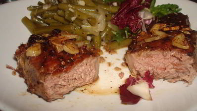 стриплойн — стейк с зеленой фасолью