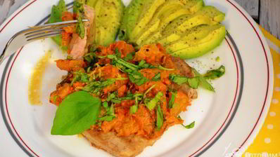 тунцовые стейки с ананасовым чатни