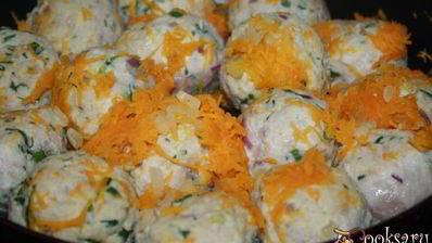 индюшиные тефтели в молочной подливе