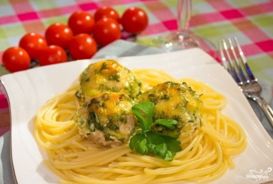 Куриные тефтели под сливочным соусом