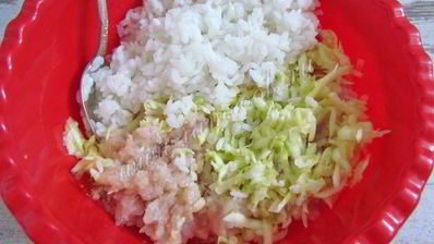 куриные тефтели с цукини и рисом