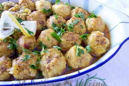 Куриные тефтели в пряном лимонном соусе