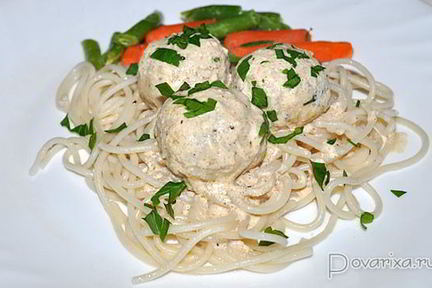 Куриные тефтели в сливках