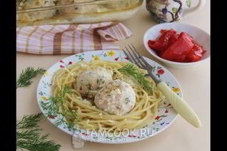 Куриные тефтели в сливочном соусе в духовке