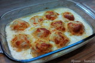 Куриные тефтели в сметанном соусе