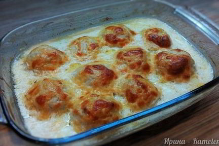 Куриные тефтели в сметанном соусе