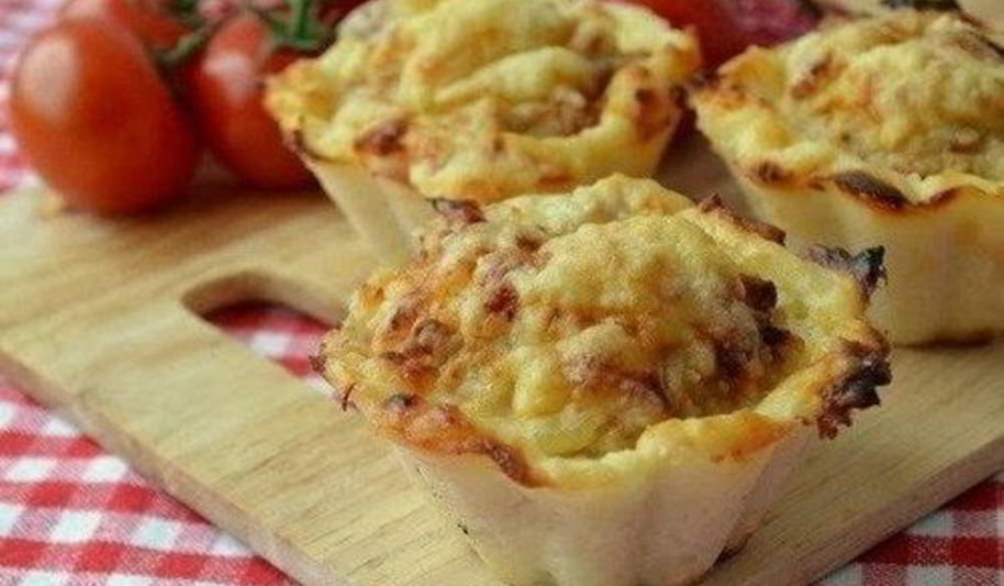 Рецепт куриных тефтелек в картофельных корзиночках с сыром
