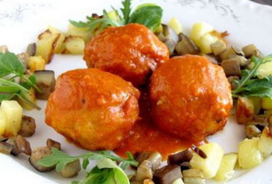 Мясные тефтели в апельсиново-томатном соусе