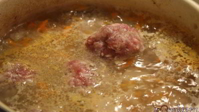 мясные тефтели в сметанно-томатном соусе