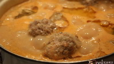 мясные тефтели в сметанно-томатном соусе