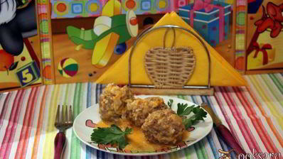 мясные тефтели в сметанно-томатном соусе