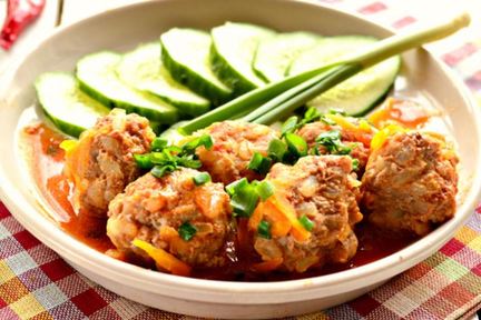 Мясные тефтели в томатной заправке
