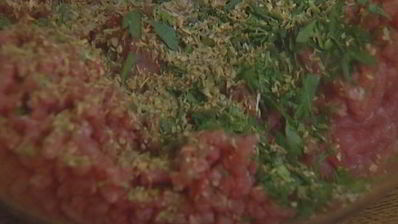 мясные тефтельки с рисом и зеленью