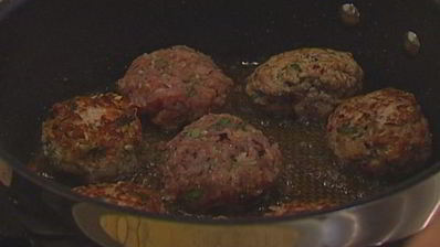 мясные тефтельки с рисом и зеленью