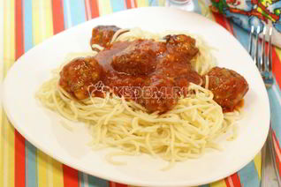 Паста с тефтелями