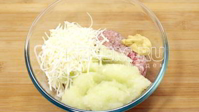 рождественский венок из тефтелей