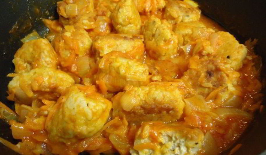 Рецепт рыбных тефтелей в томатном соусе