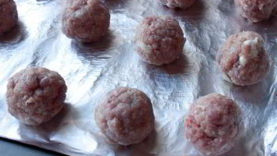 спагетти с тефтелями в томатном соусе