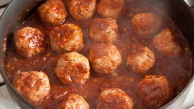 спагетти с тефтелями в томатном соусе